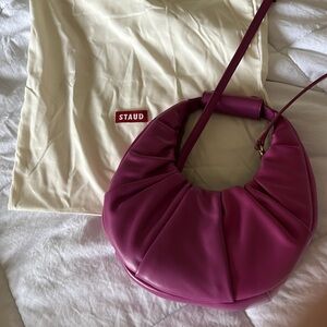 Staud mini moon bag berry